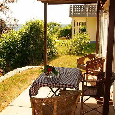 아파트 Sonnige 2-zimmer Mit Terrasse Und Garten 나골트