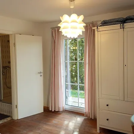 Sonnige 2-zimmer Mit Terrasse Und Garten